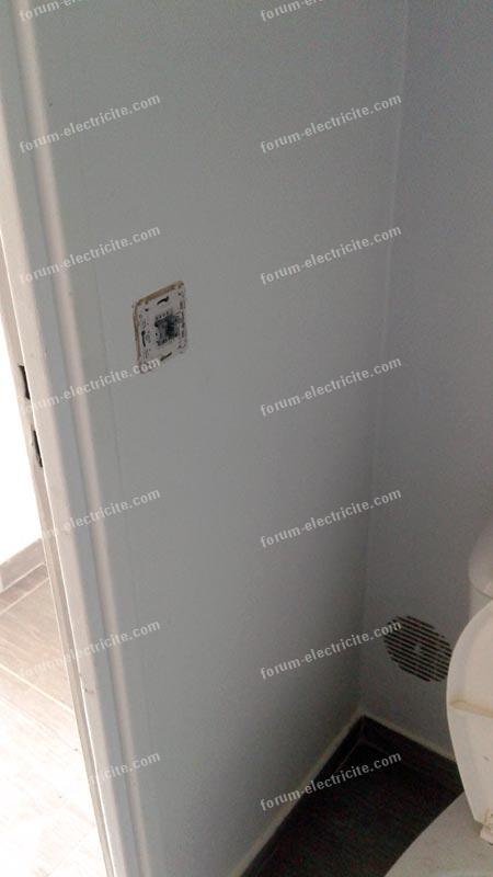 assurez la sécurité de votre espace avec une installation électrique professionnelle et conforme aux normes. découvrez nos services d'experts pour une mise en place fiable et durable de votre système électrique.