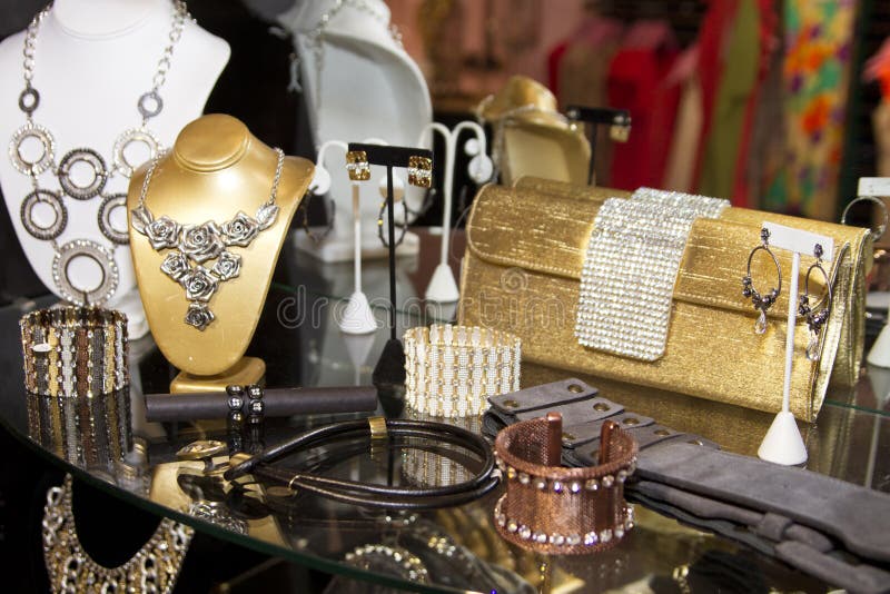 découvrez notre sélection d'accessoires quotidiens pratiques et tendance pour améliorer votre routine et rendre chaque journée plus agréable.